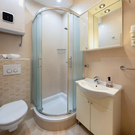 Sunny Central Apartments Lejlighed
