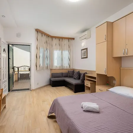 Lejlighed Sunny Central Apartments Makarska