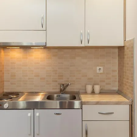 דירה Sunny Central Apartments מאקרסקה
