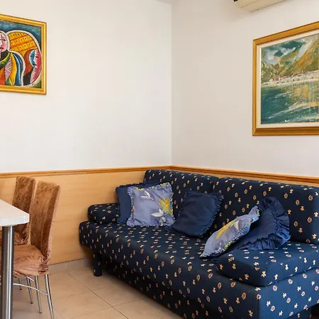 Sunny Central Apartments * מאקרסקה