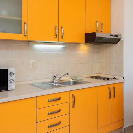 דירה Sunny Central Apartments מאקרסקה
