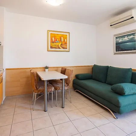 Sunny Central Apartments * מאקרסקה