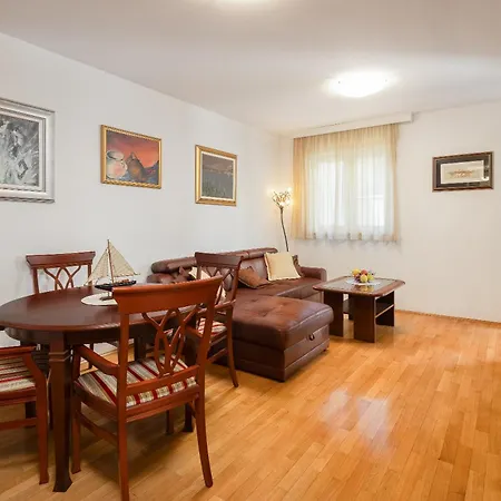 דירה Sunny Central Apartments *