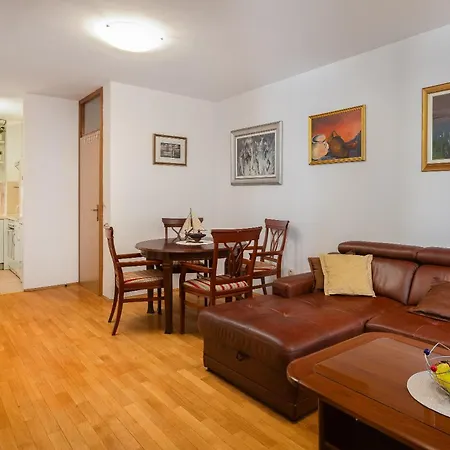 דירה Sunny Central Apartments